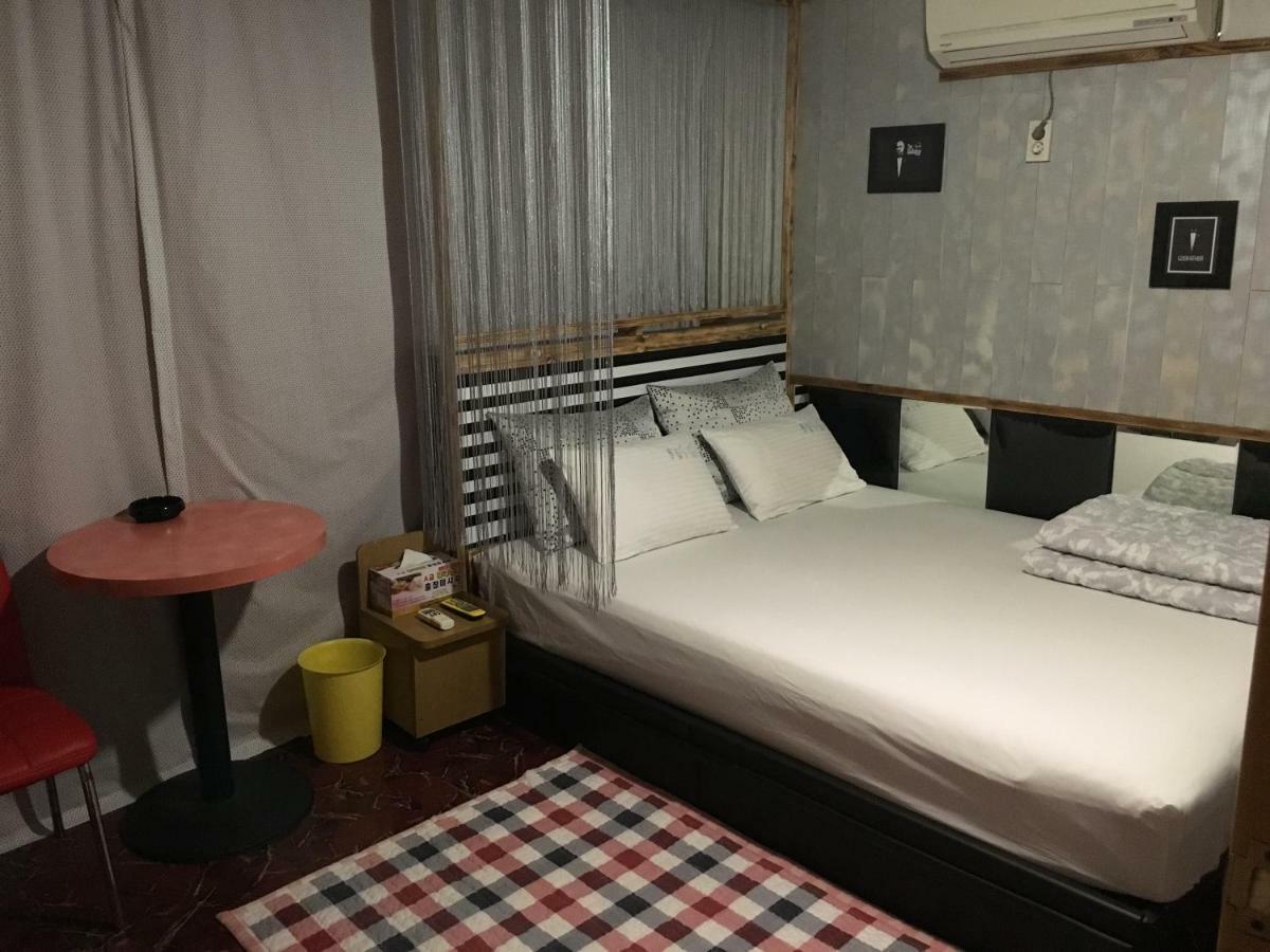 Coin Motel Busan Exterior foto
